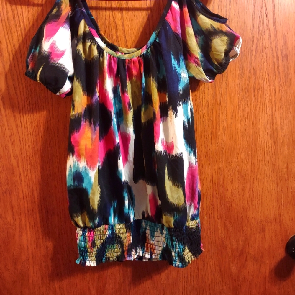 Open Shoulder Abstract Tank
